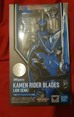 Buy S.H.FIGUARTS Kamen Rider Blades Lion Senki - Kamen Rider Saber  • 30£