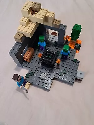 Buy LEGO Minecraft: The Dungeon (21119) - Complete Build • 8£