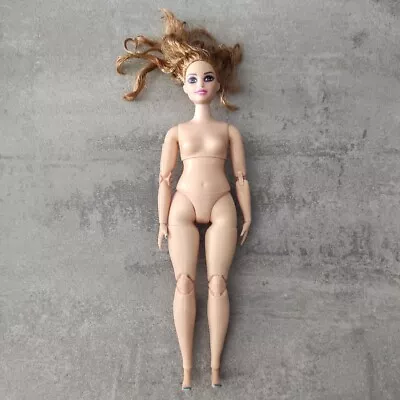 Buy Barbie Curvy Snoded Doll Made To Move • 20.56£