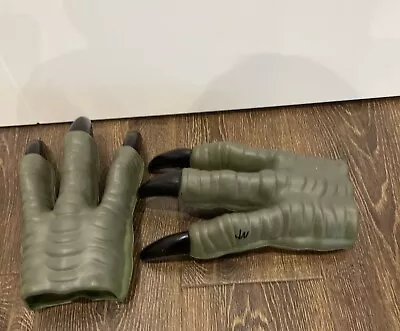 Buy Jurassic World Dinosaur Velociraptor Green Claws Hasbro JW Feet Hands Gloves Set • 10£