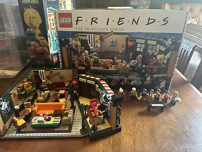 Buy LEGO 21319 Ideas Friends Central Perk • 35£