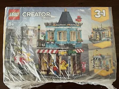 Buy LEGO Creator 3in1: Townhouse Toy Store (31105) • 46£