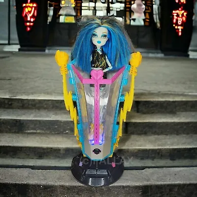 Buy Monster High Bjr46 Freaky Fusion - Frankie Back To Life Recharge Chamber Mattel • 137.28£