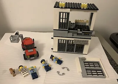 Buy LEGO CITY: Police Station (60141). Jail, Some Figures And Tracking Vehicle. • 14£