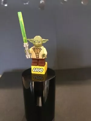 Buy LEGO StarWars Minifigure YODA-JEDIMASTER & GREEN LIGHTSABRE-excellent Condition • 5.50£
