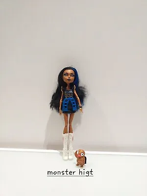 Buy 2011 Mattel Monster High Robecca Steams Doll With Accessory • 18.50£