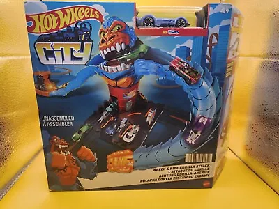 Buy Hot Wheels City Wreck & Ride Gorilla Attack & 1 Car Connects To Gas Station Set  • 19.84£
