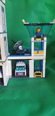Buy LEGO CITY: Police Station (60047) • 31£