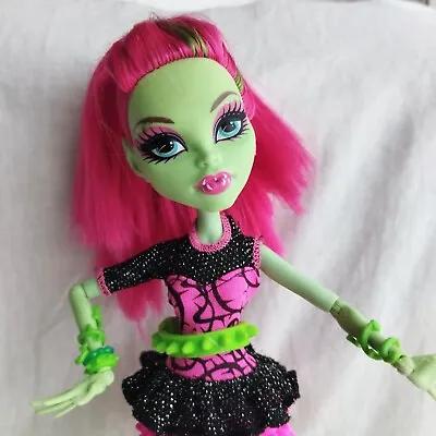 Buy Monster High Venus McFlytrap Ghouls Nigh Out Doll • 16.44£