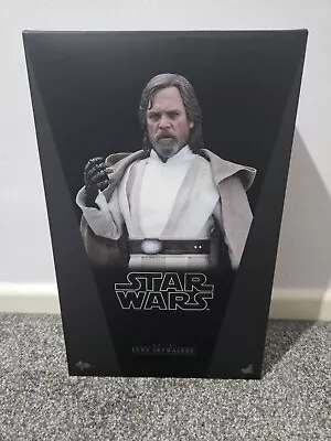 Buy **NEW** Star Wars Hot Toys Luke Skywalker MMS390 (The Force Awakens) • 215£