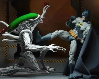 Buy Neca DC Batman VS Aliens NYCC 2019 Exclusive Action Figure Set • 69.59£