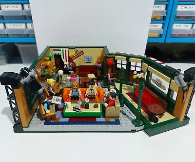 Buy LEGO Ideas: Friends Central Perk Cafe 21319 • 44.99£