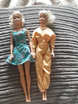 Buy Pair Of Vintage Barbie Dolls From 1998 By Mattel,  Good Condition • 13£