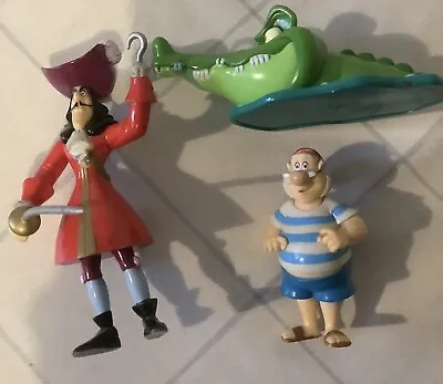 Buy Disney Mattel Peter Pan 'Captain Hook' Toy Figure Set • 13.99£