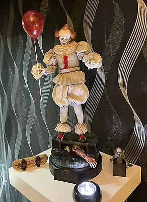 Buy Hot Toys 1/6th Scale Figure - IT: Chapter 2 Pennywise (MMS555) • 210£