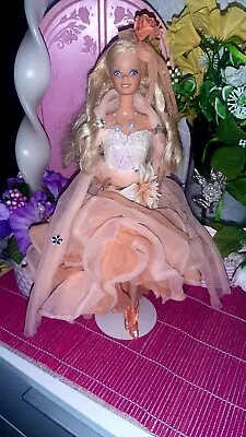 Buy Barbie Peaches'n Cream Taiwan Oak Dress • 86.32£