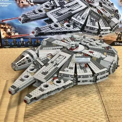 Buy LEGO Star Wars Millennium Falcon  Used • 175.81£