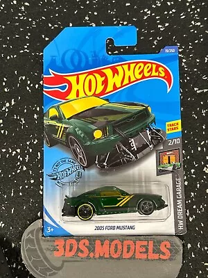 Buy FORD MUSTANG 2005 GREEN LONG CARD Hot Wheels 1:64 **COMBINE POSTAGE** • 2.95£