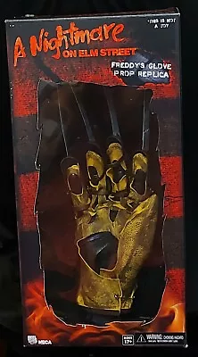 Buy Neca Nightmare On Elm Street Prop Replica Freddy Krueger Glove (1984) • 109.95£
