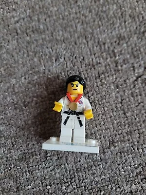 Buy Lego MInifigure 2012 Set 8909 Olympics Judo Fighter • 2.20£