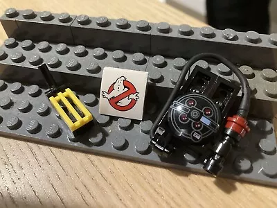 Buy Ghostbusters Lego Minifigure Proton Pack + Trap • 7£