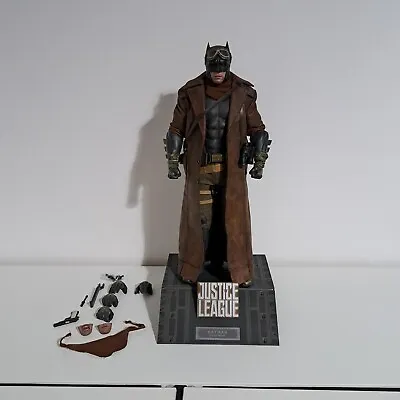 Buy Hot Toys - Justice League - Knightmare Batman - 1/6 - Custom Coat - DC • 220£