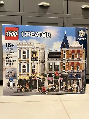 Buy LEGO Creator Expert Assembly Square (10255) • 54.72£
