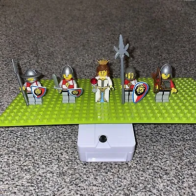 Buy Lego Minifigures Castle Kingdoms Lion Knights Bundle • 25.99£
