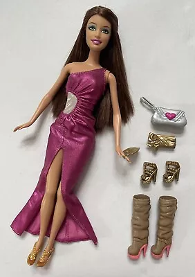 Buy Barbie Princesses Academy Princess Charm School Hadley In Fashion Pack • 25.39£