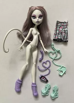Buy Monster High Ghoul Chat Cathrine Demeow • 30.95£
