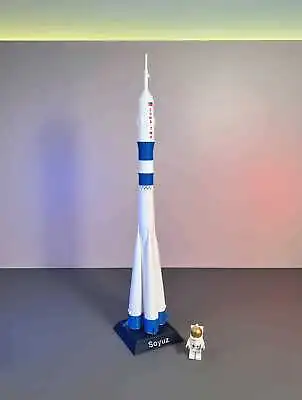 Buy Hot Toy 1:120 CCCP Soyuz Р-7 R-7 Carry Rocket Model Finished 60th Blue/White • 78.47£