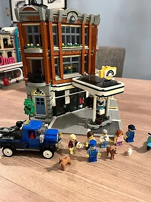 Buy LEGO Creator Expert Corner Garage (10264) USED • 90£
