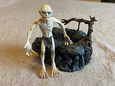 Buy TOY BIZ LORD OF THE RINGS ACTION FIGURE – BENDY GOLLUM With ROCK • 3.99£
