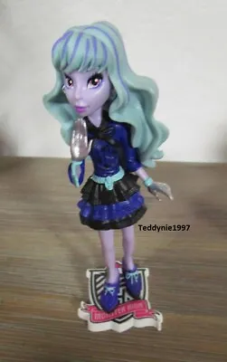 Buy Doll Monster High Twyla #22 Collectible Figure + Stand  • 7.18£