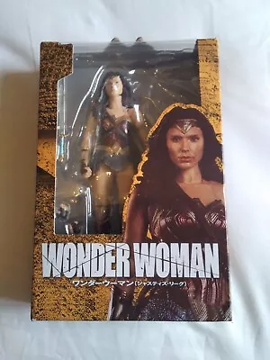 Buy Wonder Woman Figure S H FIGUARTS Boxed • 100£