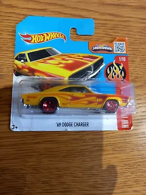 Buy Hot Wheels '69 Dodge Charger - 2015 HW Flames Series - Yellow Version  • 3£