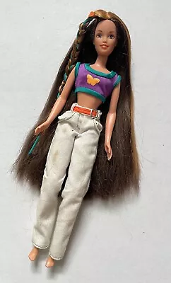 Buy Barbie Teen Skipper Courtney • 41.19£