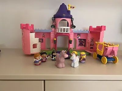 Buy Fisher Price Little People Castle And Figures Pre-owned • 15£