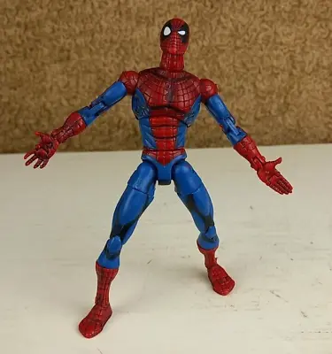 Buy Marvel Spider-Man SPIDER-MAN Super Poseable ToyBiz 6  Figure W/ Magnetic Feet • 19.49£