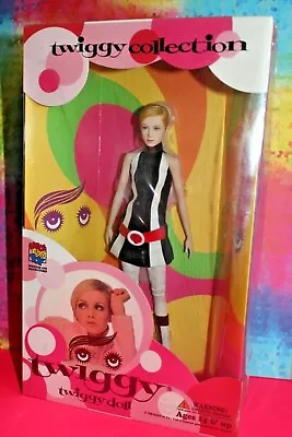 Buy Vintage Barbie Collector Twiggy Collection NRFB / Japan Medicomtoy  • 274.47£
