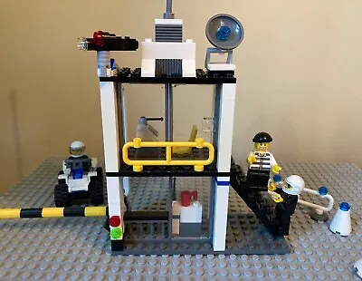 Buy LEGO CITY: Police Command Centre And Prisoner Transporter (7743) • 4£