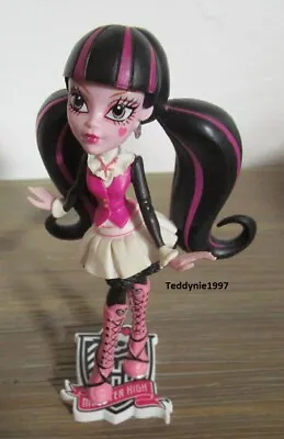 Buy Doll Monster High Draculaura #2 Collectible Figure + Stand  • 7.18£