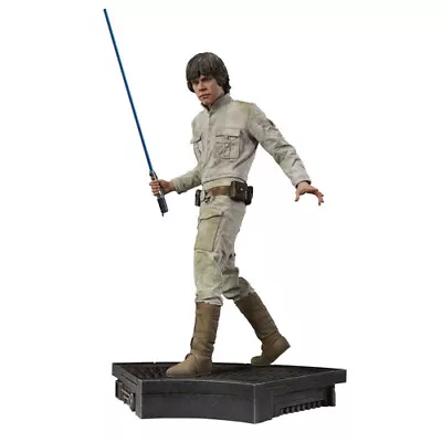 Buy STAR WARS - Episode V - Luke Skywalker Premium Format Figure 1/4 Statue Sideshow • 696.22£
