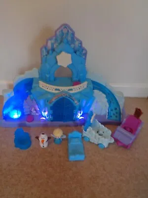 Buy Fisher Price Little People Frozen Castle Lights And Sounds Figures & Carriages • 35£
