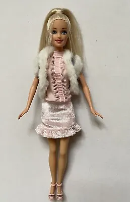 Buy Barbie Fashion Fever Hilary Duff • 61.51£