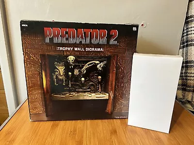 Buy Neca Predator 2 Trophy Wall Diorama And Skull Pack  • 255£