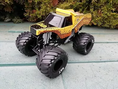 Buy Monster Jam Earth Shaker 1:24 BKT Monster Truck Toy Car Collectable RARE • 11.95£