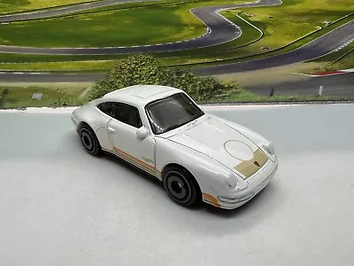 Buy Hot Wheels 96 Porsche Carrera White • 3£