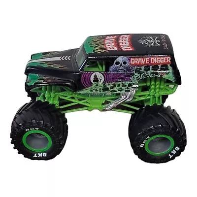 Buy Monster Jam Grave Digger 1:24 Scale Hot Wheels Truck Car Toy • 14.99£