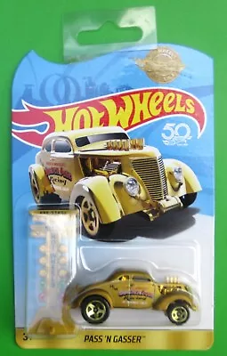 Buy Hot Wheels 2018 PASS 'N' GASSER Gold Special Addition + Drag Lights - Long Card  • 9.99£